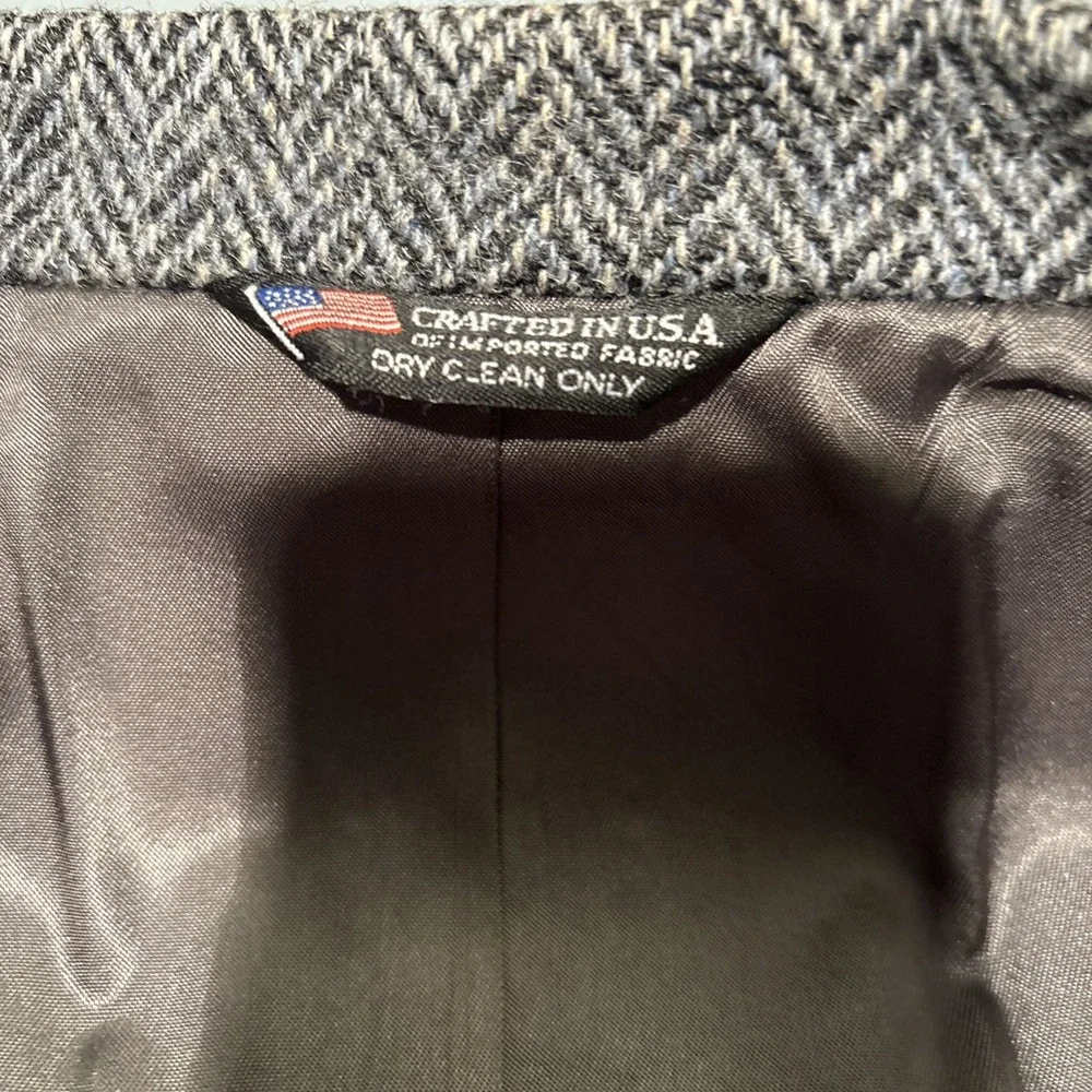 Harris Tweed Mens Grey Herringbone Wool Blazer Sport Coat Tailored in USA 44R